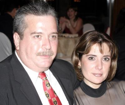 Alejandro Ramos y Gaby Ramos.