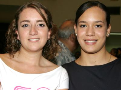Alma Villalobos y Gina Núñez.