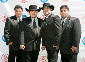Los Palominos llegaron puntual a la cita donde fueron invitados.