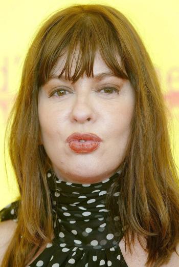 Aquí la venezolana Mimi Lazo durante la rueda de prensa que ofreció para presentar la película 'Perder es cuestión de método'.

La película fue proyectada fuera de competición en el festival veneciano y tiene como telón de fondo la corrupción, que Cabrera considera una de las grandes lacras de la democracia en su país.