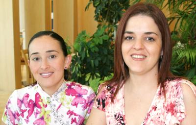 Ana Lucía Fernández y Ana Mexsen.