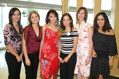 Katia Valenzuela, Ale Martínez, Daniela Zermeño, Gaby Alarcón y Alejandra Soltero acompañaron a Ana Sofía Soltero Meléndez en su festejo.