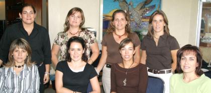 Paulina Diez, Caro Guerrero, Ivonne Ramírez, Cecy de Pérez, Lucy Seijas, Rosario Garza, Claudia Araujo y Adriana Ramírez.