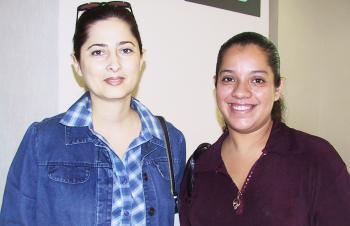 06 de Septiembre de 2004 

Lizeth Girón viajó a la Ciudad de México y fue despedida por Margarita García.