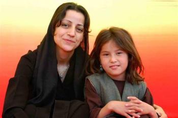 08 de septiembre
La directora Iraní  Marziyeh Meshkin presentó su película Sag-haye velgard', traducible como 'Perros callejeros',  filmada en Afganistán, país que la realizadora visitó en 2002 como integrante del equipo de rodaje de otro filme distinto.
