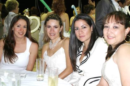 Bárbara Cristina, Adriana Manzanera, Karina Zreik y Adriana González.