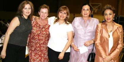 Juana María de Navarro, María Guadalupe Villa de Del Río, Verónica Reed de Murra, Frida de Sosa y frida de Murra.
