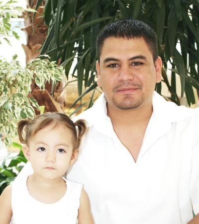 Karen Alexandra Cordero y José Cordero.