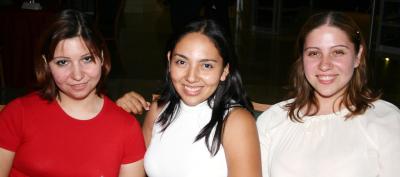 Angélica Serna, Bety Espíritu y Gaby Serna.