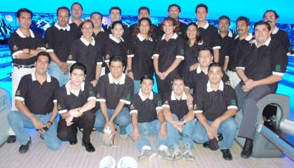 Compañeros de trabajo de conocida empresa funeraria.