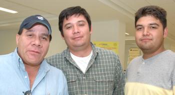  20 de Septiembre de 2004 

Roberto MArtínez viajó a Brownsville, Texas y fue despedido por Diego y Joaquín Morales.