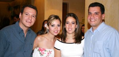 Vicente Izaguirre , Liliana de Izaguirre, Mague Tosca y Óscar Marín.