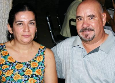 Rosario de Sierra y Raúl Sierra.