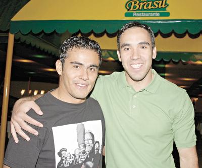 Roberto Cisneros y Enrique Cázares.