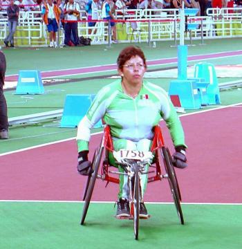 Leticia Torres se quedó con el bronce en 200 metros sobre silla de ruedas T-52.