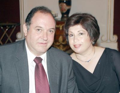 Gerardo Murra y Lupita  R. de Murra .