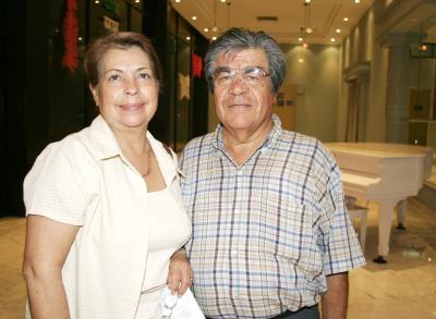 Vicky de Damken y Carlos Rafael Damken