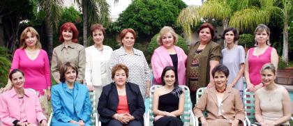 Lucila Hernández García disfrutó de una despedida de soltera que le ofrecieron sus amistades.