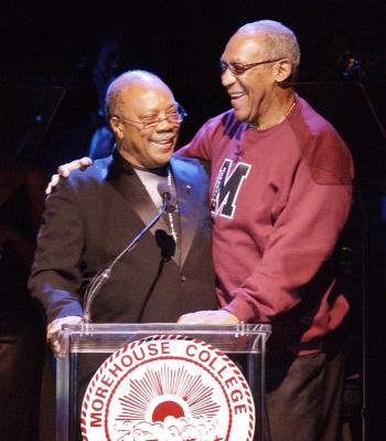 Aquí el comediante Bill Cosby  y el músico y compositor Quincy Jones, quien dijo: 'No tengan dudas: ésta no es una fiesta de lágrimas',  y cantó para el fallecido Charles en el Hotel Beverly Hills.

Quincy Jones y Ray Charles fueron amigos desde muy jóvenes.
