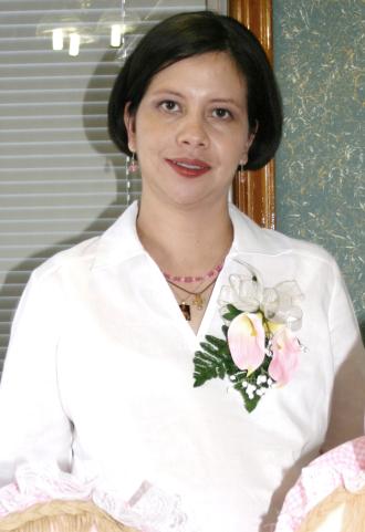 Angelita de Rodríguez disfutó de una fiesta de regalos, por el cercano nacimiento de su bebé