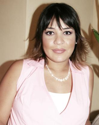  29 de Septiembre de 2004
Mónica Barba de Enríquez, captada en la fiesta de regalos para su bebé.