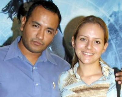 Israel Villalobos y Sofía Vera.
