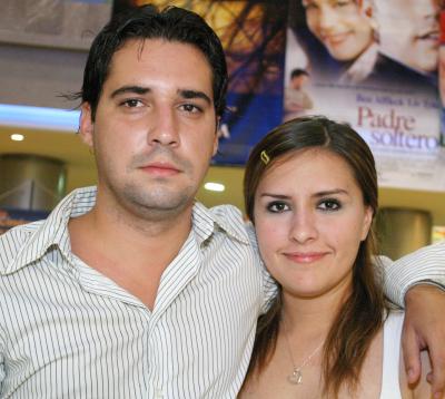Tony Ramírez y Sara Olague