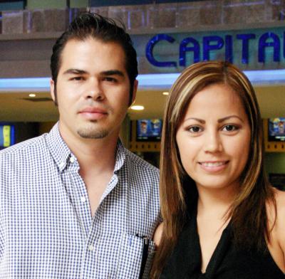 Carlos Padilla y Paola  de Padilla