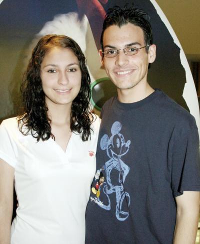 Hermes Lazalde y Fanny de la Torre