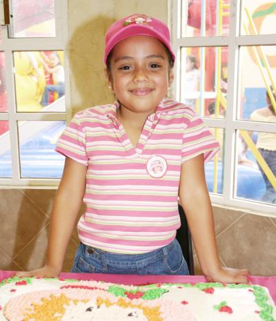  03 de octubre de 2004

Natalia Hernández García festejó su séptimo cumpleaños con un divertido convivio