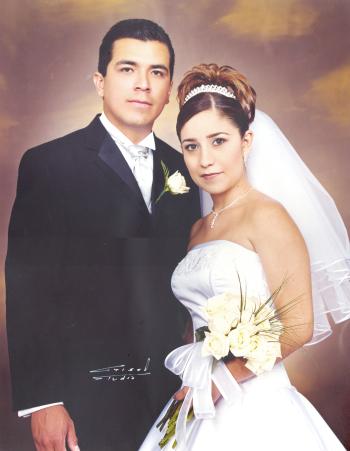 Fernando Mejía Palacios y Violeta de la Peña Espejo celebraron  su primer aniversario de feliz matrimonio