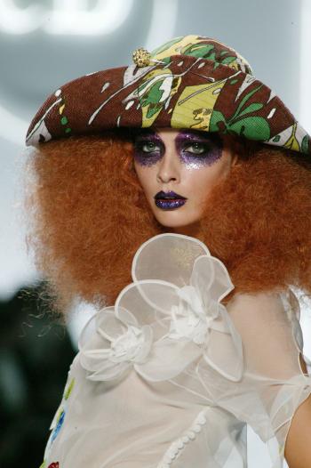 El desfile Dior de pret-a-porter para la primavera-verano 2005 fue la pasarela más llamativa de París.