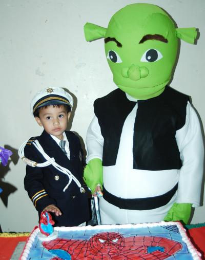 El pequeño Antonio Farrel García festejó su segundo cumpleaños con un divertido convivio