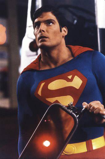 Para abril de 1997 regresa al cine y debuta como director con una película que narra la historia de un joven enfermo de sida que regresa a su casa para morir junto a su familia.