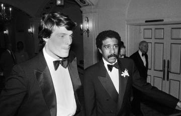 Su fisonomía y su complexión física hacen que en 1977 gane el casting y sea seleccionado para interpretar el papel de
Clark Kent en la película 'Superman'. Debido al gran éxito de la
cinta desde su lanzamiento, se filman cuatro versiones más.

Justamente aquí celebra en Nueva York la premier de Superman III.