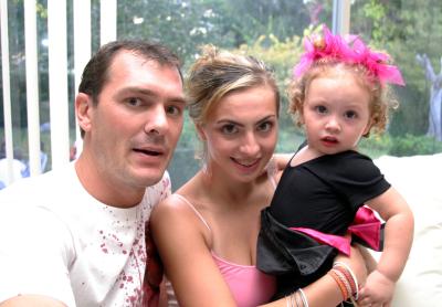  11 de octubre de 2004

 La pequeña Marlene Mariana Boasso Dacarett captada con sus papás Martín Mariano Boasso y Marlene Dacarett de Boasso