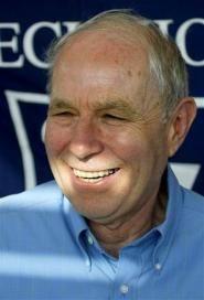 Ciechanover, de 57 años, y Hershko (Foto), de 67 --los primeros israelíes que ganan un Nobel de ciencia-- y Rose, de 78, fueron distinguidos por la Real Academia Sueca de Ciencias por sus trabajos en los años 80 que descubrieron uno de los procesos cíclicos más importantes de la célula: la degradación regulada de proteínas.