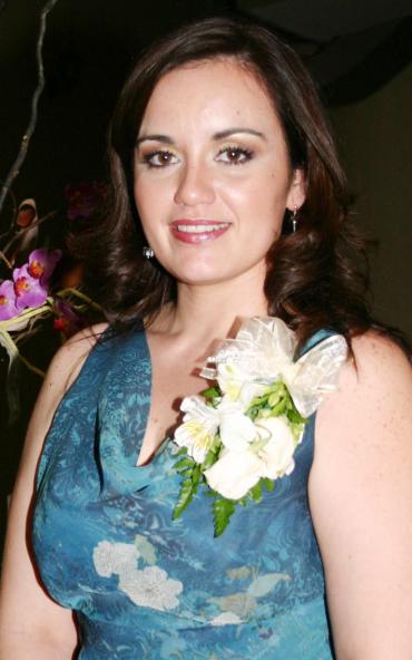 Rosa Amalia Jaik muñoz disfrutó de una despedida de soltera que le organizaron por su cercano enlace nupcial con Antonio Durán.