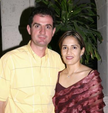 Jorge López Willy y Nelly Meléndez de López.