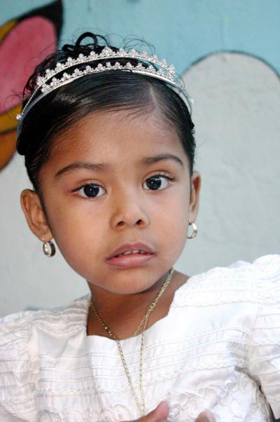 La pequeña Natalia Andrea Villa  Puentes festejó sus tres años de vida, con una merienda que le prepararon sus papás,  Agustín Villa Mata y Marisol Puentes Espinoza.