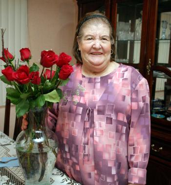  17 de octubre de 2004

Sra. Guillermina Sánchez de Carbajal celebró su cumpleñaos, con una agradable reunión que le prepararon sus hijas.
