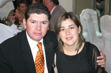 Fernando Ruiz y Nancy de Ruiz.