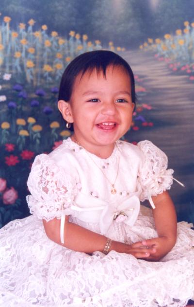 Maria Lizeth Pulido Rivera, en una fotografía de estudio., es hija de José Ismael Pulido Saucedo y Leticia Marina Rivera Alvarado.