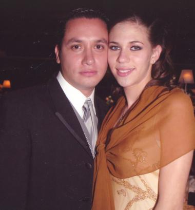 Carlos Alberto Barrios Hinojosa y Elena Saade Facuse.