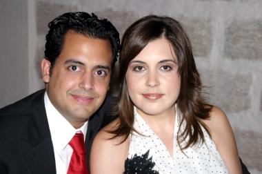 Armando Martínez y Paola G. de Martínez.