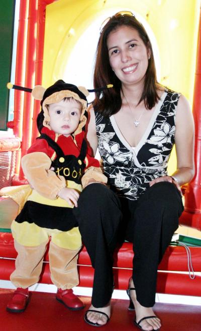 Brenda Lavín Ortiz con su hija Jimena Ríos Lavín.