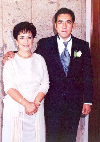 Ana María Carmona de Lara y Alejandro Lara Carmona.