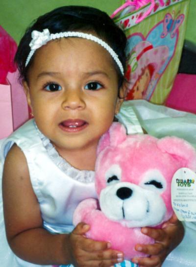 Victoria Yvett Salazar Peña, captada el día que festejó su primer año de vida.