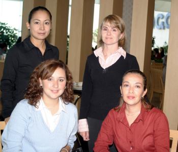 Bibiana De Cisneros, Marilú de Reyes, Mayela de Villarreal y Consuelo de Jiménez