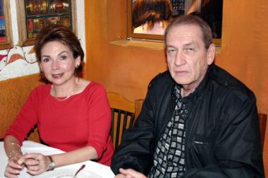 Jenny de Alvarado y Tomás de Alvarado.